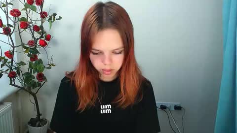 Snapshot of bunnybloom_ chatting on 30, 9, 2025 Ariel online show from 30, 9, 2025