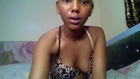 bunnydiva_ online show from 15, 12, 2025