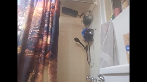 Snapshot of burntbuns710 chatting on 11, 11, 2025 LostSingledad online show from 11, 11, 2025