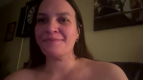 Snapshot of buschbaby chatting on 1, 12, 2025 buschbaby online show from 1, 12, 2025