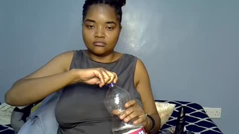 busty kenzi online show from 1, 7, 2026