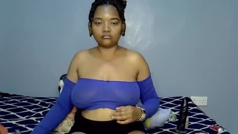 busty kenzi online show from 15, 7, 2026