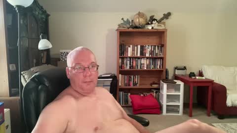 bustyballs100 online show from 12, 9, 2025