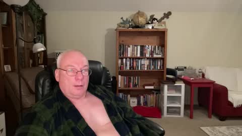 bustyballs100 online show from 4, 12, 2025