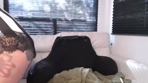 Snapshot of butterflybootyy chatting on 24, 9, 2025 butterfly booty online show from 24, 9, 2025