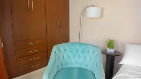 Snapshot of buunnyyhot chatting on 1, 11, 2025 Rosse online show from 1, 11, 2025