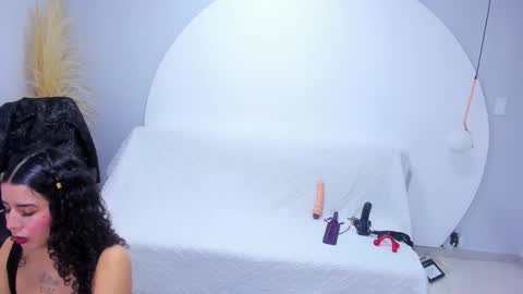 c4roline1_ online show from 5, 11, 2025