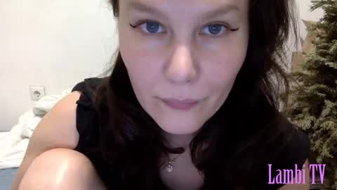 Snapshot of caffeinated_lamb chatting on 27, 1, 2025 Lamb online show from 27, 1, 2025