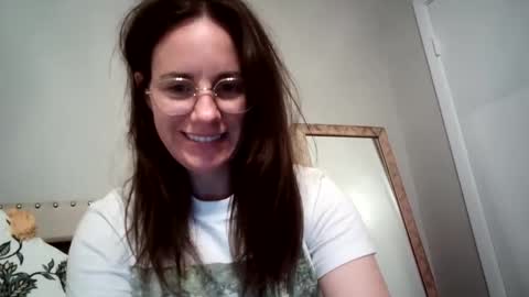 Caitie Citrine online show from 15, 12, 2024