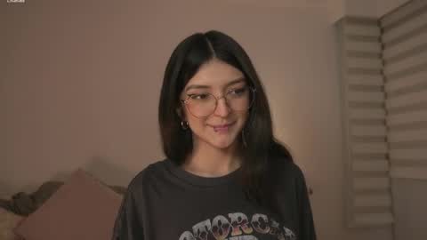   online show from 7, 4, 2026