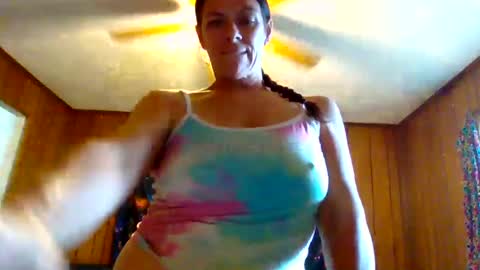 Snapshot of calli_girl420 chatting on 8, 10, 2025 Calli online show from 8, 10, 2025