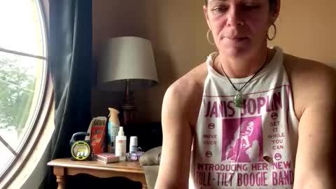 Calli online show from 5, 2, 2026