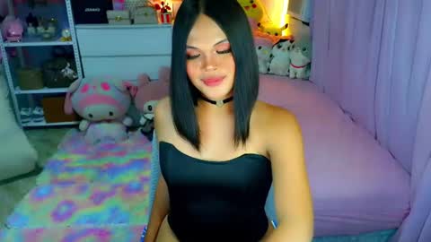 Snapshot of callme_mia chatting on 31, 7, 2026 Mia online show from 31, 7, 2026