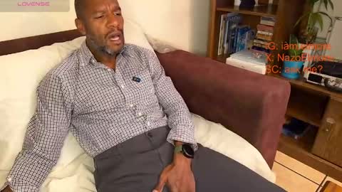 My name is Robert  Dont be shysay hi I love to chat. For requests or dirty talk please use tips  online show from 9, 4, 2026