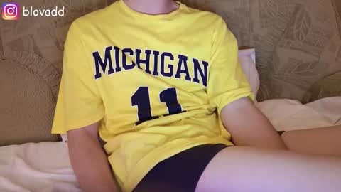 Snapshot of callmenineoneseven chatting on 8, 9, 2025 Nick online show from 8, 9, 2025