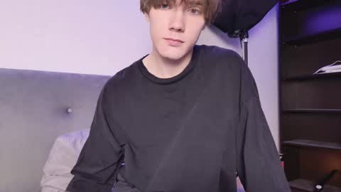 Snapshot of callmenineoneseven chatting on 15, 10, 2025 Nick online show from 15, 10, 2025