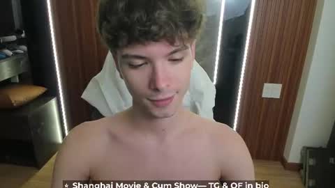 Snapshot of calvin_loves_you chatting on 11, 7, 2026 Hey I am Calvin online show from 11, 7, 2026