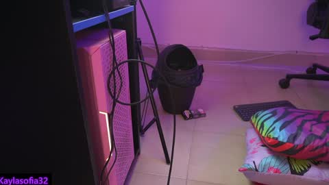 Calypso and Kayla online show from 5, 2, 2025