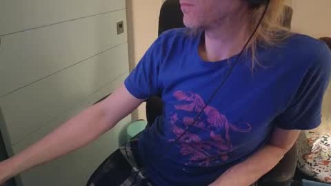 Snapshot of calypsocabal chatting on 4, 11, 2025 Calypso online show from 4, 11, 2025