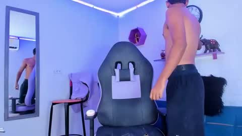 Snapshot of cam_sexyboy chatting on 27, 10, 2025 cam_sexyboy online show from 27, 10, 2025