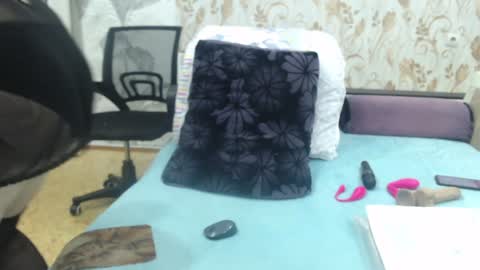 Snapshot of camdiva1 chatting on 12, 12, 2024 CamDiva1 online show from 12, 12, 2024