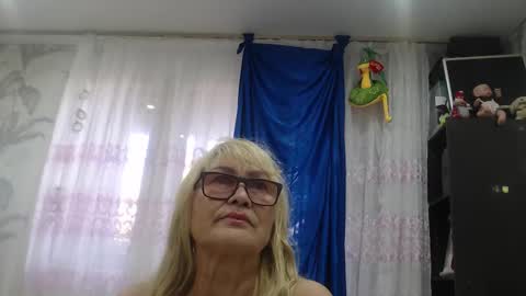 Snapshot of camdiva1 chatting on 27, 9, 2025 CamDiva1 online show from 27, 9, 2025