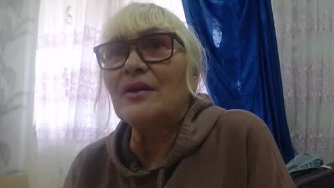 Snapshot of camdiva1 chatting on 13, 10, 2025 CamDiva1 online show from 13, 10, 2025