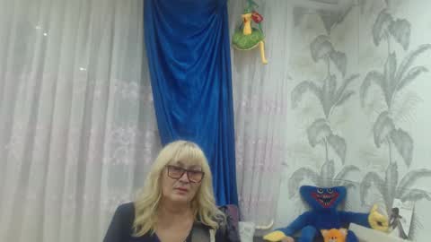 Snapshot of camdiva1 chatting on 16, 10, 2025 CamDiva1 online show from 16, 10, 2025