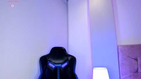 Camelia Smith online show from 4, 2, 2025