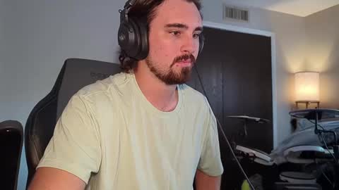 Snapshot of cameron_camming chatting on 15, 10, 2025 Cameron online show from 15, 10, 2025