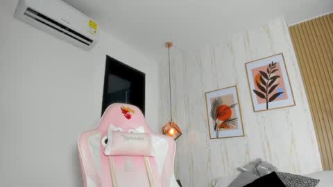 Cameron  online show from 19, 1, 2025