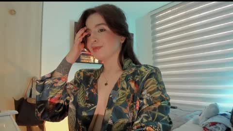 camila   online show from 28, 1, 2025