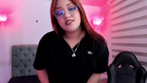 Camila Osorio online show from 4, 2, 2025