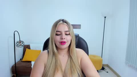 Camila online show from 20, 2, 2025