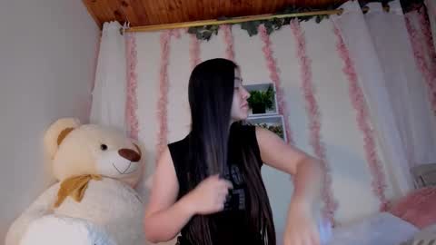 Snapshot of camiilalopee chatting on 28, 9, 2025 Camii Lopez online show from 28, 9, 2025