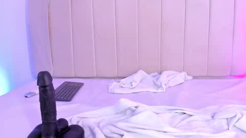 Cami online show from 5, 12, 2024