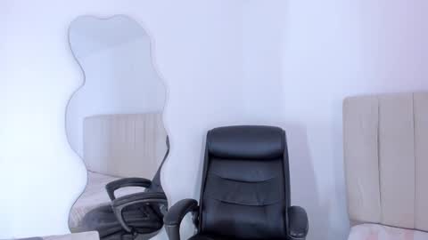 Cami online show from 25, 2, 2025