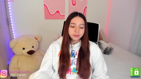 Snapshot of camila_ec2 chatting on 5, 1, 2025 C A M I online show from 5, 1, 2025