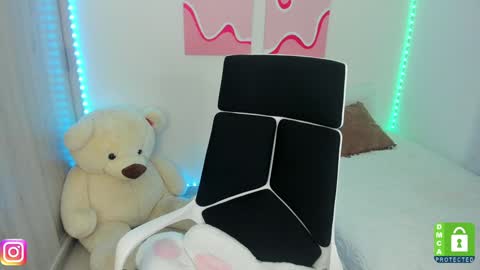 Snapshot of camila_ec2 chatting on 16, 1, 2025 C A M I online show from 16, 1, 2025