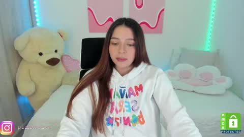 Snapshot of camila_ec2 chatting on 11, 3, 2025 C A M I online show from 11, 3, 2025