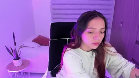 Snapshot of camila_ec2 chatting on 26, 11, 2025 C A M I online show from 26, 11, 2025