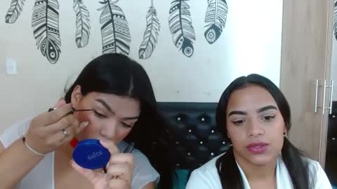 camila_meza online show from 25, 1, 2025