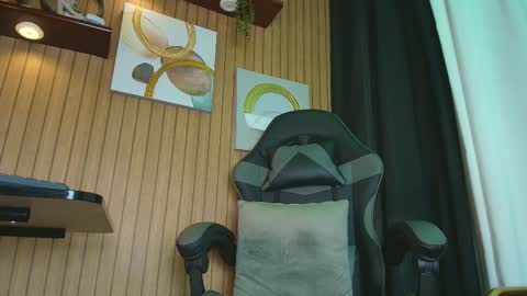    online show from 12, 11, 2025