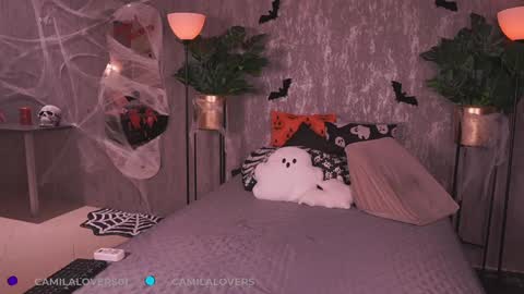 Snapshot of camilalovers01 chatting on 19, 10, 2025    online show from 19, 10, 2025