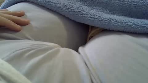 flash 50 tokens BIG CLIT  tits pussy. masturbation big clit 150 tokens fingers inside pussy 1000 tk  pump big clit 300 tk online show from 16, 4, 2026