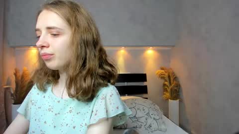 Camilla online show from 25, 9, 2025