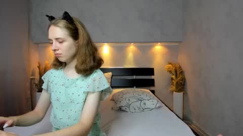 Camilla online show from 26, 9, 2025