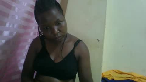 Snapshot of camillah_sweet chatting on 28, 11, 2025 camillah_sweet online show from 28, 11, 2025