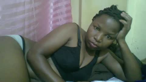 Snapshot of camillah_sweet chatting on 1, 12, 2025 camillah_sweet online show from 1, 12, 2025