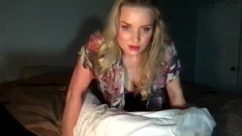 camilleclairexo online show from 19, 4, 2026